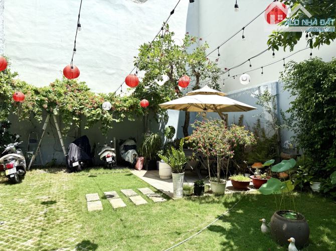 CHDV CAO CẤP – 244M², 12 PHÒNG – CHO THUÊ KHOÁN 250TR/THÁNG – THẢO ĐIỀN, Q2