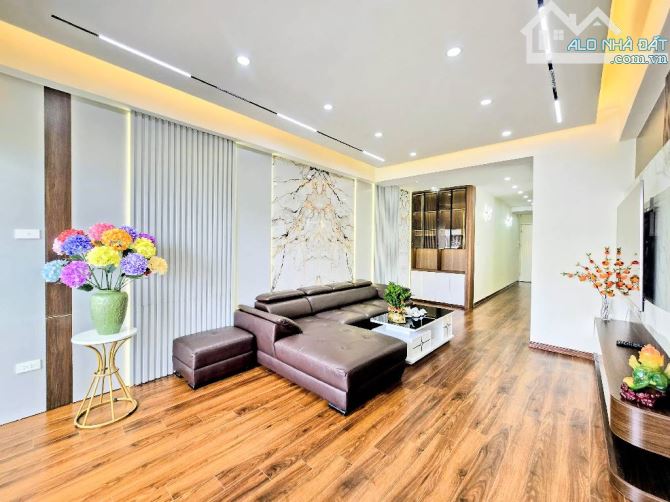 BÁN CĂN HỘ TẠI CT18, KĐT VIỆT HƯNG, LONG BIÊN – LÔ GÓC 113M², FULL NỘI THẤT, GIÁ 7,78 TỶ