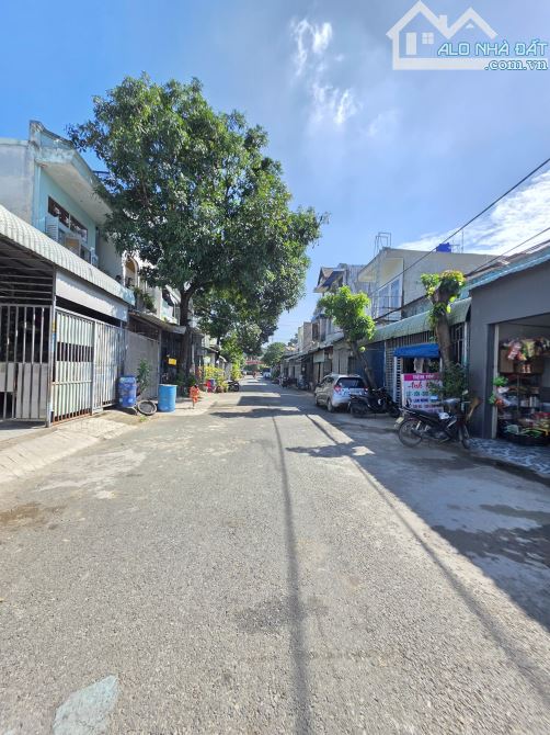 13Tỷ500__280m2 (10x28m) 💥👉 2 Dãy Trọ VIP KDC gần chợ Thông Dụng, thu nhập 40 triệu/tháng