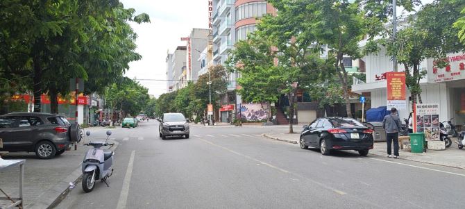 Bán biệt thự 3.5 tầng Ngọc Hân công chúa dt 200m mt 10m giá 51 tỷ