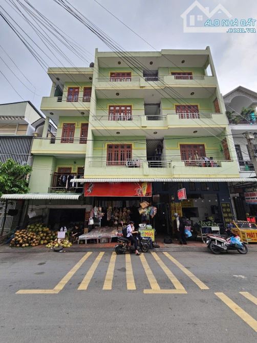 26Tỷ TL🔥Bán 324m2 Dãy trọ 1 trệt 3 lầu_Thu Nhập 120 TRIỆU_KDC Sóng Thần, p.Dĩ An_Tp.Dĩ An