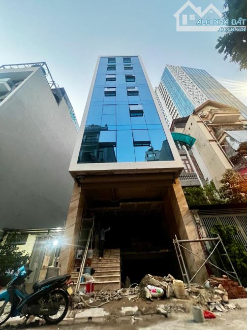 TÒA NHÀ VĂN PHÒNG ĐẸP 10 TẦNG SIÊU ĐẸP – LẠC LONG QUÂN, SÁT CẠNH HỒ TÂY