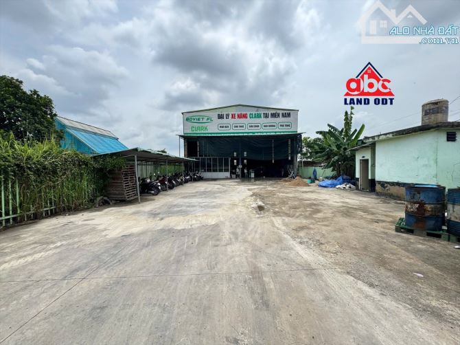 Cần bán 2629m2 đất mặt tiền quốc lộ 51 Long Thành đồng nai giá 40 tỷ