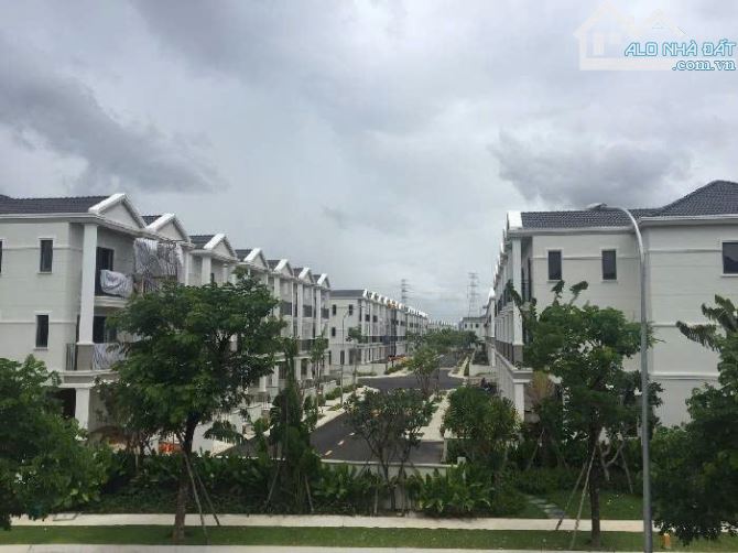 Bán Biệt Thự View Sông VIP Khu Vina Nam Phú - Nhà Bè
