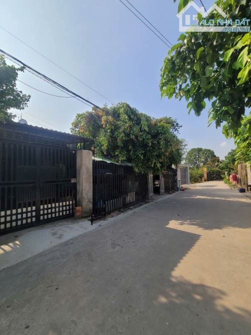 Bán dãy trọ 12x55.5m, hẻm Bình Chuẩn 39 p.Bình Chuẩn, thu 30tr/th