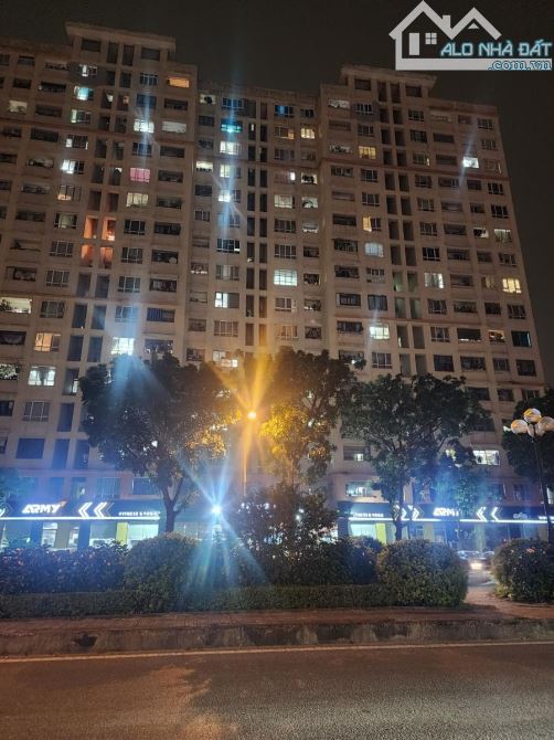 Chung cư KDT SÀI ĐỒNG - 74m - SDCC - mới & đẹp - 4.2 tỷ