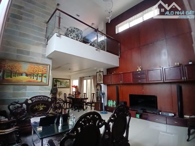 BÁN BIỆT THỰ MẶT TIỀN ĐƯỜNG TRƯƠNG VĂN THÀNH F HIỆP PHÚ TP THỦ ĐỨC 22,7 TỶ