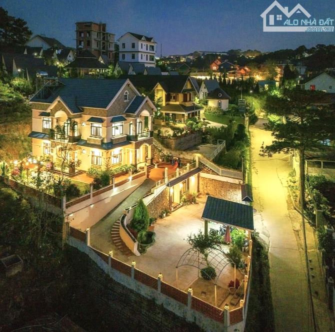 🏡 “Ngôi nhà tuyệt đẹp này vừa mới được rao bán! Nếu bạn đang tìm nhà 760 mét hãy liên hệ