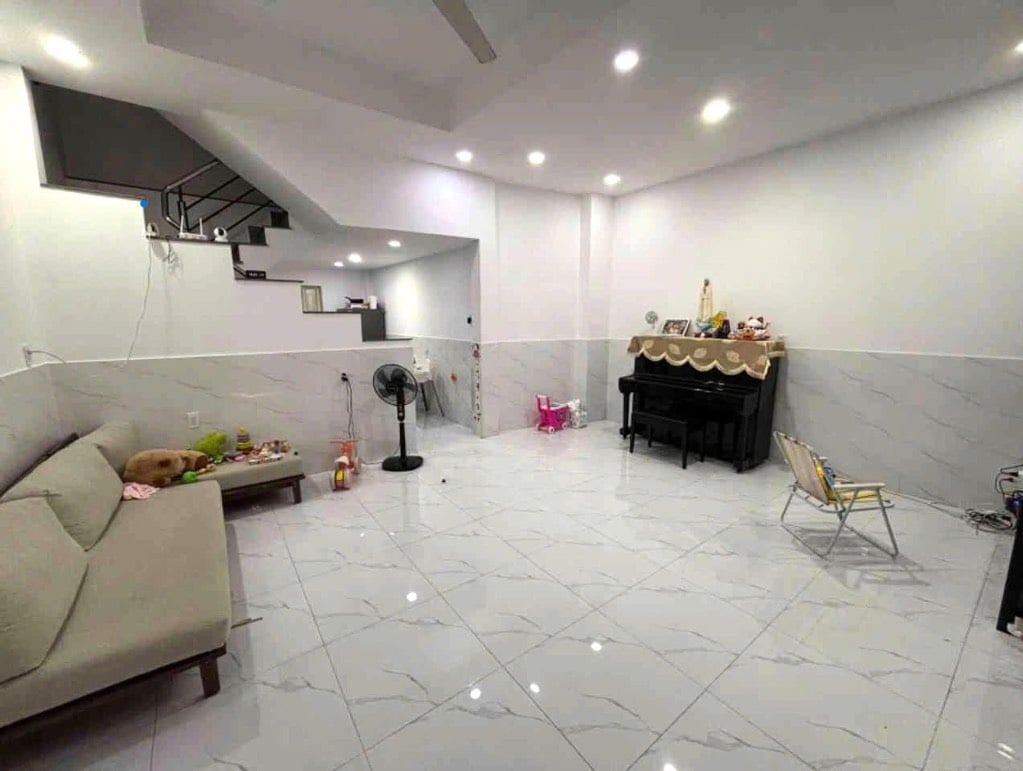 Bán nhà đường Hậu Giang, Quận 6, diện tích 60m2 giá 6.4 tỷ