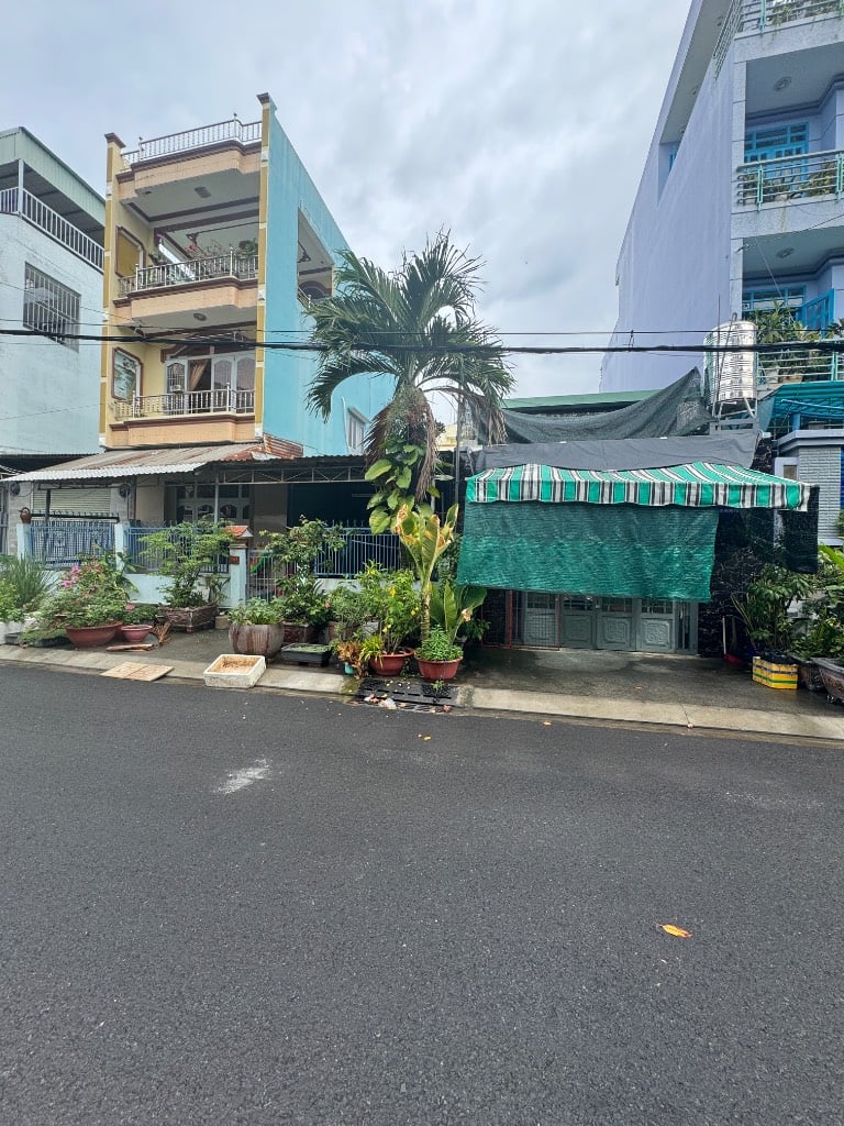BÁN ĐẤT AN DƯƠNG VƯƠNG, QUẬN 8, TẶNG NHÀ 2 MẶT TIỀN, DT 5,5x22 CHỈ NHỈNH 8 TỶ