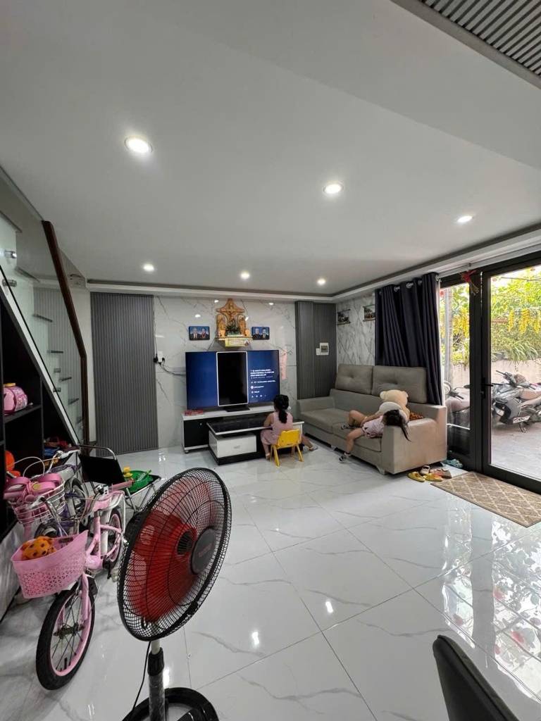 Bán nhà 2 tầng Kiệt Trưng Nữ Vương, trung tâm Hải Châu, Đà Nẵng, dt 36m2 giá 3,45 tỷ
