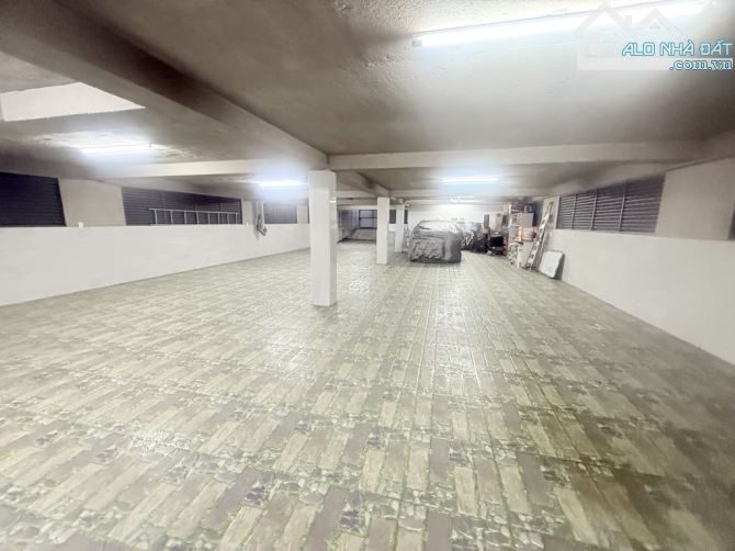 Cần bán Kho Xưởng mặt tiền tặng Biệt Thự 34/50m x 70m - Lê Thị Riêng Q12 - chỉ 93 tỷ TL