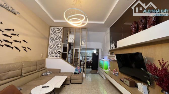 💎 Bán nhà 3 tầng An Cựu City nội thất đẹp💎 💎 Nội thất gỗ gắn tường nhiều ➡️ Để lại toàn