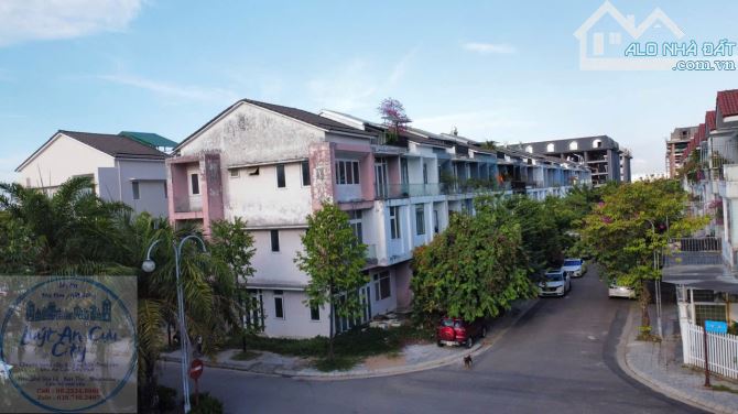 💥 Bán căn góc 2 mặt tiền màu hường khu An Cựu City đối lưng đường Hoàng Quốc Việt💥💥💥