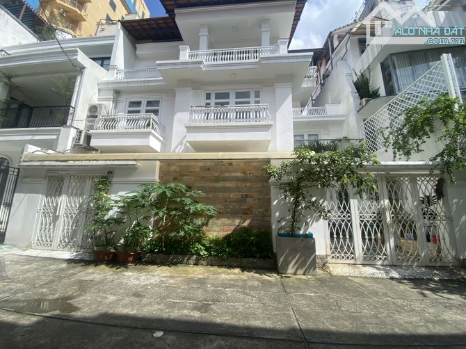 Chủ ngộp! Bán biệt thự VIP Compound Trần Não, An Khánh, Q2,10x20m, 3 tầng, 35 tỷ
