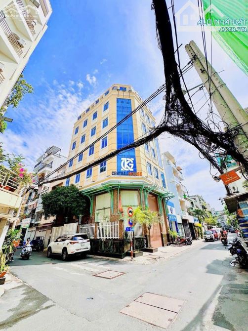 Bán Tòa Nhà Mặt Tiền Đường Nguyễn Hiền Quận 3- 11x12m- 7 Tầng- HDT 300tr/ Tháng- Giá 45 Tỷ