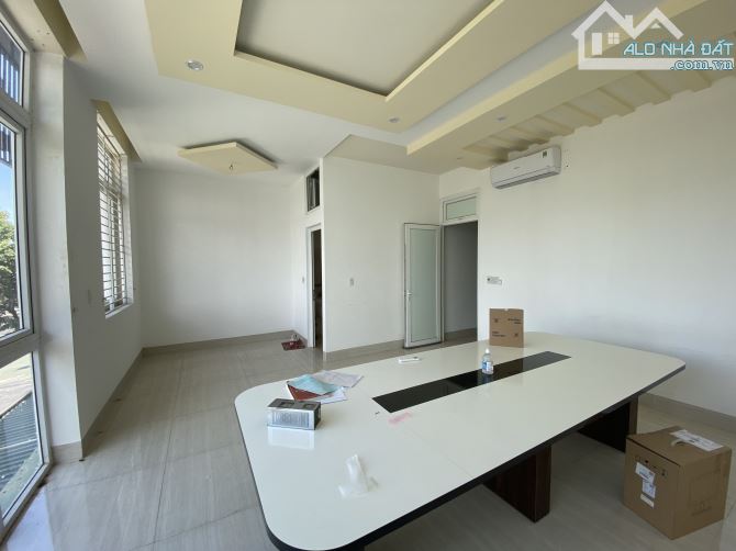 Hàng hiếm mặt tiền Hoàng Quốc Việt căn duy nhất đang bán 🏠 Mặt tiền Hoàng quốc Việt đại