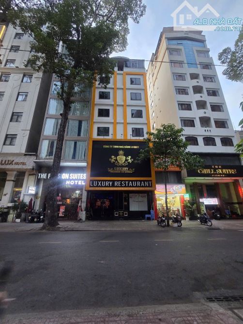 Bán building MT Bùi Thị Xuân, Quận 1, DT 8,4 x 16m, HĐT 10.000$/th, KC 7L