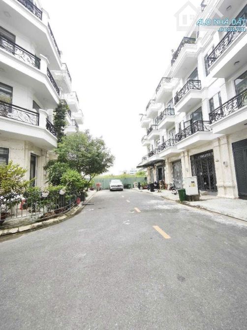 NHÀ VÕ THỊ LIỄU Q12 – GẦN ĐH NGUYỄN TẤT THÀNH – 52M² – 4 TẦNG – HXH 8M 💸 6,6 TỶ