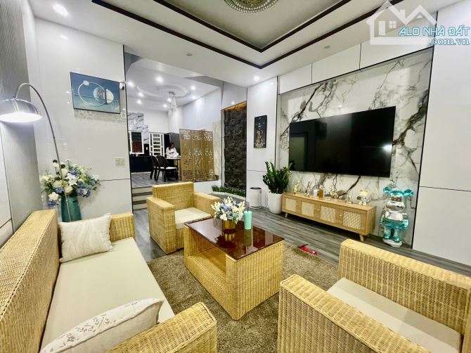 BIỆT THỰ 3 TẦNG MÁI THÁI HẢI CHÂU – GÓC 2 MẶT TIỀN ĐƯỜNG, 100M2, NGANG 7M – XÍU 13 TỶ TL