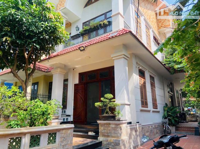 Bán biệt thự Mt Ngô Quang Huy. Dt: 9x23m. về giá tốt 73 tỷ