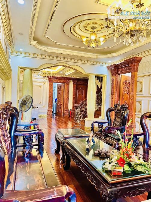 BIỆT THỰ DÁT VÀNG TÂN CỔ ĐIỂN KIỂU PHÁP - MẶT TIỀN BÌNH LONG 30M -8x35M 6 TẦNG BTCT.