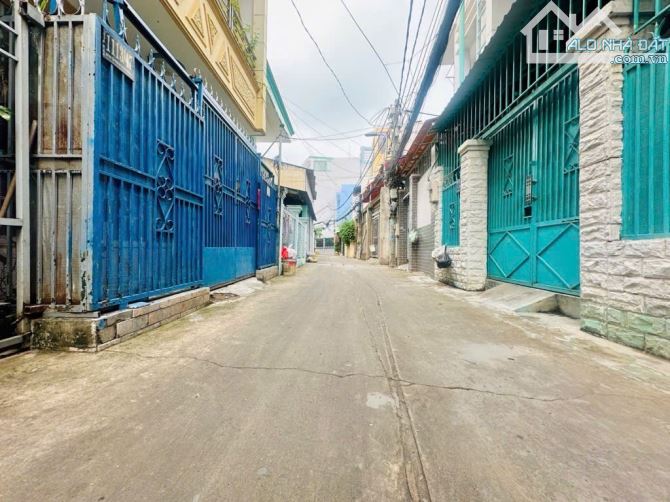 nhà phố 3 tầng sát Phú Mỹ Hưng; Nam Long; 4x19m 4PN; không quy hoạch; khu đồng bộ; dân trí