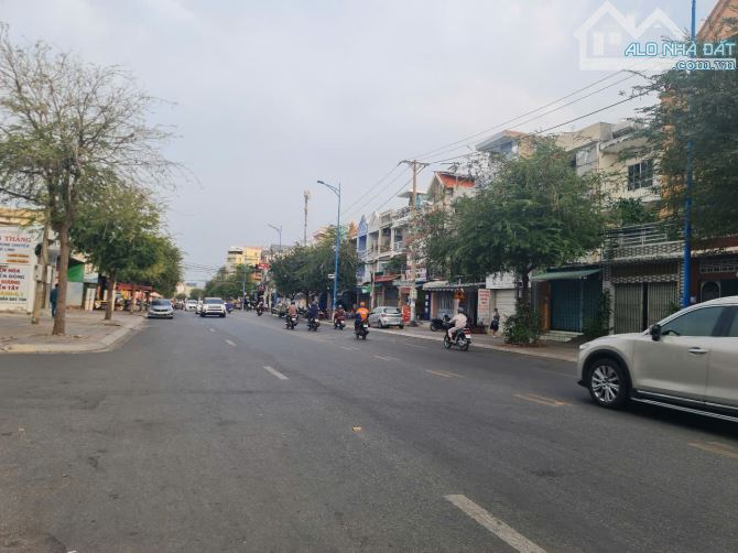 Bán Biệt Thự 3 oto tránh nhau đg Nguyễn Hữu Cảnh Phường Thắng Nhất , Dt 163m2 giá 12.5 tỷ
