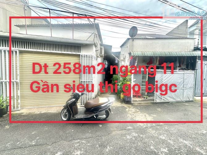 Bán 2dãy nhà trọ. Tính giá đất dt258m2 Tc full gần bigc go dĩ an