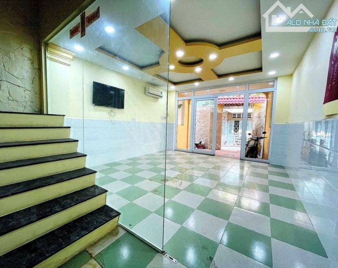 Phú Nhuận Nguyễn Văn Trỗi - 4 Tầng 72m2 giá rẻ cho thuê 40tr/tháng Chỉ 9.25 Tỷ tl