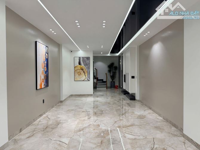 Bán nhà 7 tầng thang máy Tđc Hồ sen.hệ thống smart home