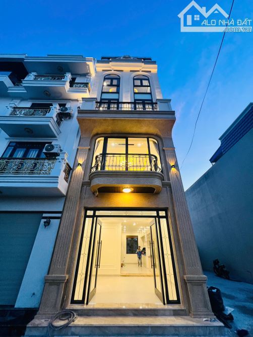 Bán nhà 5 tầng thang máy gần trường Bạch Đằng, Sở Dầu – nội thất cao cấp, giá 8,x tỷ