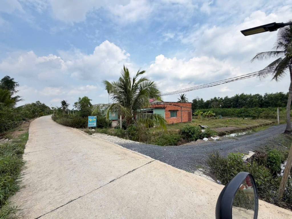 Bán đất vườn có rào sẵn, đường oto đá xanh xã Thạnh Hòa dt 1000m2 giá từ 870 triệu