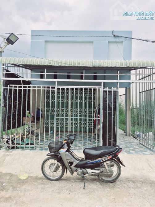 BÁN NHÀ TRỌ KCN TÂN ĐỨC , ĐỨC HÒA , THU NHẬP 11 TRIỆU/ THÁNG , SỔ HỒNG RIÊNG