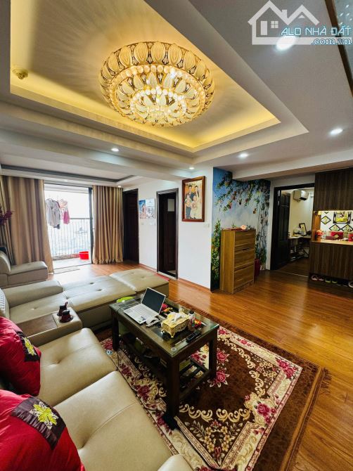 BÁN GẤP CH DUPLEX 136 HỒ TÙNG MẬU DT 210M 4PN +SÂN VƯỜN 30M SĐCC GIÁ 11,2 TỶ
