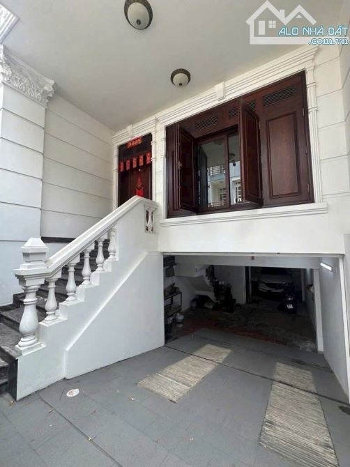 Nhà phố 6 Tầng có hầm đối diện Cityland Phan Văn Trị, 5X18M HXT tránh 1 trục hơn 16 tỷ TL