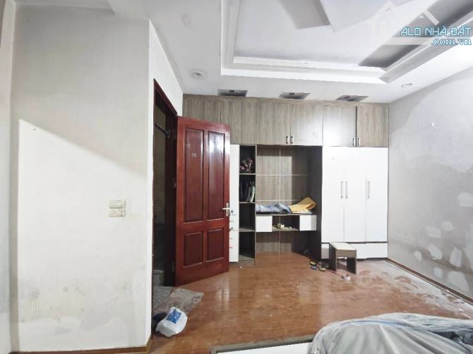 Siêu hot Mễ Trì – Nhà 39m², 4T, ngõ thoáng gần ô tô, KD – chỉ 7,5 tỷ!