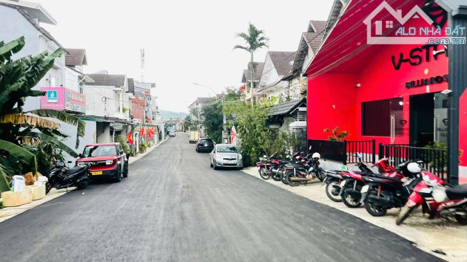 Villa Thung Lũng Tình Yêu đường Mai Anh Đào, Đà Lạt 210m² (ngang 11m, dài 20m) 3 lầu