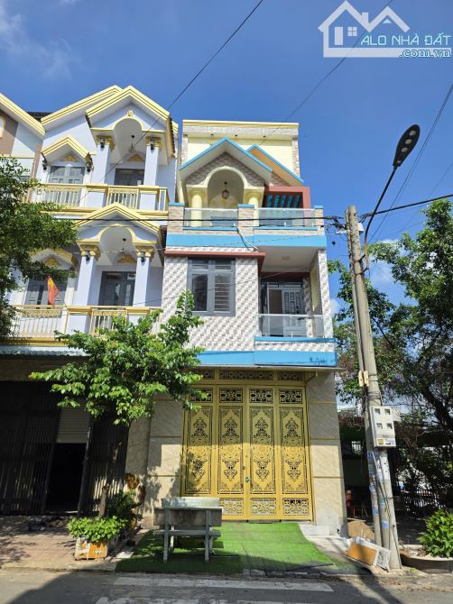 5Tỷ__Nhà 1T2L, Trục Chính KDC gần Ngã 6 An Phú và Ngã 4 Chiêu Liêu__ra Lê Hồng Phong 200m