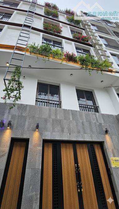TÒA CCMN 6 TẦNG THANG MÁY - 15 PHÒNG FULL NỘI THẤT - Ô TÔ ĐỖ CỬA - DÒNG TIỀN 60TR/THÁNG