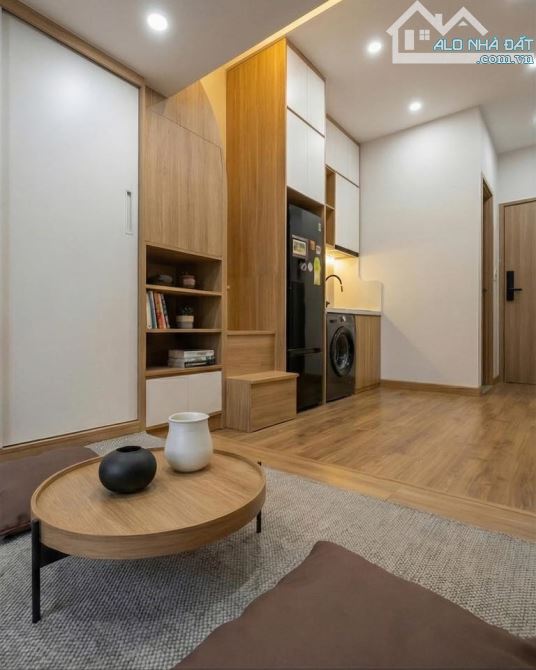 Xoay vốn bán gấp tòa CCMN phố Vũ Ngọc Phan, Đống Đa 95m2*7T thang máy 22PKK sát ô tô