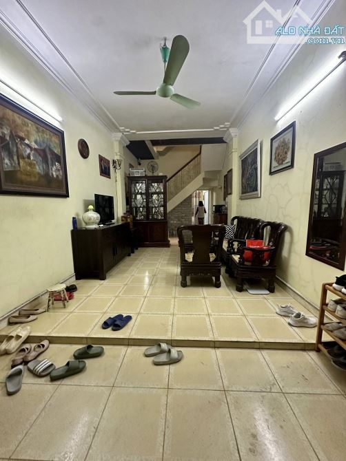 Bán nhà mặt phố Hàng Cân, 75m2, 3 tầng, mặt tiền rộng 4.7m, 52.5 tỷ, kinh doanh đỉnh