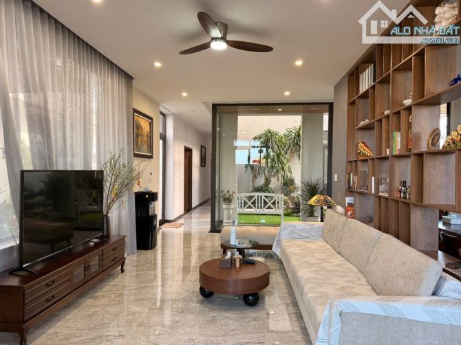 Biệt thự đảo nổi 3 tầng view Sông - Có Thang Máy - DT 367m- Gọi ĐÀM TIẾN🩷