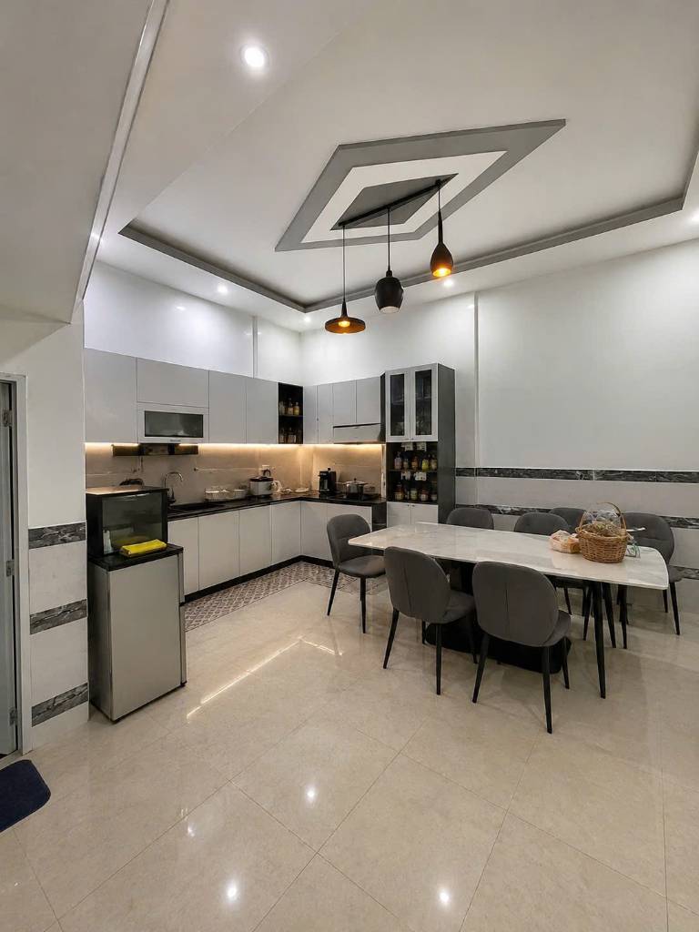 Bán nhà khu Tên Lửa, kề Tỉnh Lộ 10, 52m2 nở hậu 5.2m hoàn công đủ, sổ hồng riêng, nhỉnh 4 tỷ