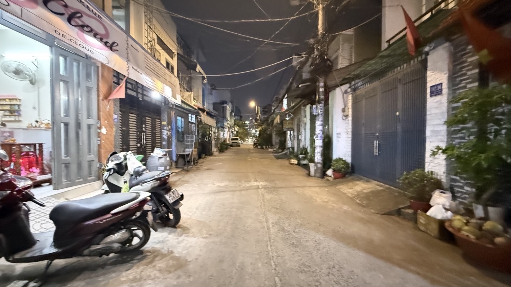 Bán nhà Lê Văn Quới Bình Tân, dt 174m² 6 phòng ngủ giá 15,5 tỷ