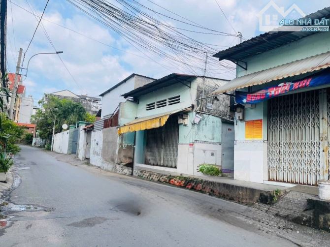 BÁN NHÀ TRỌ 28 PHÒNG -MẶT TIỀN ĐƯỜNG 79 -PHƯỚC LONG B- QUẬN 9 -DT 605M2 -GIÁ 36 TỶ