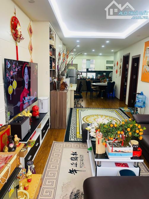 Bán CH Central Field 219 Trung Kính DT 72m 2PN Full NT đẹp Sẵn Sổ hướng ĐN giá 6,9 tỷ