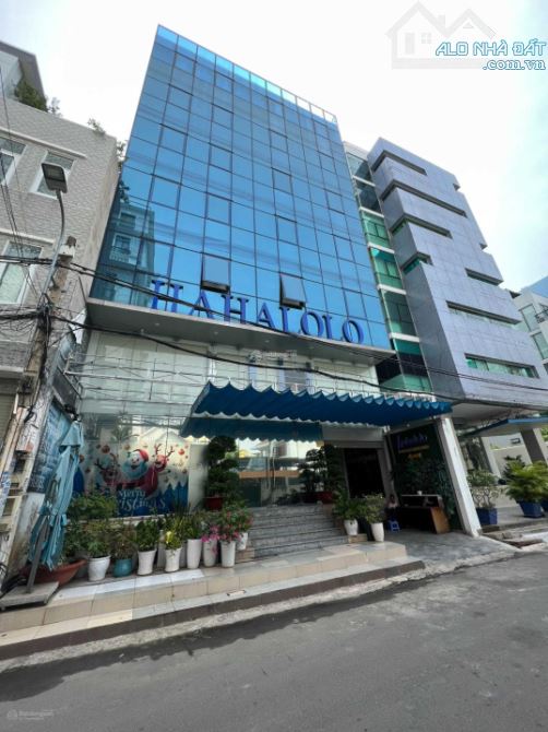 Bán gấp tòa building ngay Phan Đăng Lưu DT: 10x35m hầm 5 lầu HĐT: 330 triệu/th - 60 tỷ