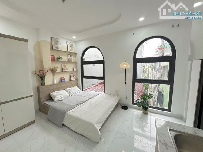 Siêu đỉnh. 1 nhà ra phố, lô góc tại Tam Khương, 42m2*8T, mặt tiền rộng.
