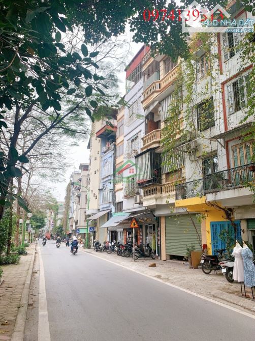Phố Đại La gần Kinh tế Quốc dân 100m2*8T 30PKK ô tô tránh thông doanh thu 180tr/tháng